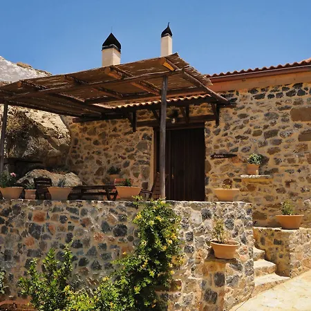 Ξενοδοχείο με διαμερίσματα θαλόρη 4*
