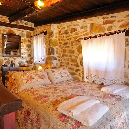 θαλόρη Ξενοδοχείο με διαμερίσματα 4*