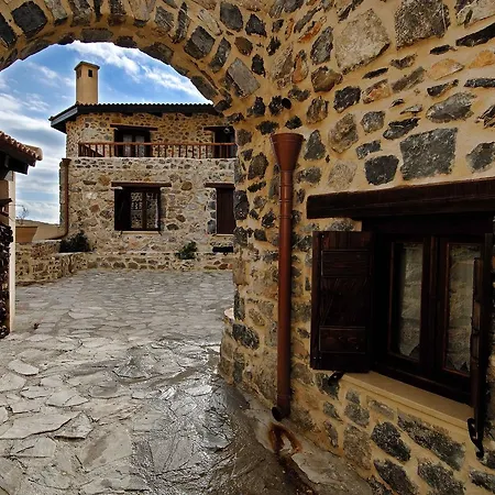 מלון דירות Thalori Traditional Ecotourism Village