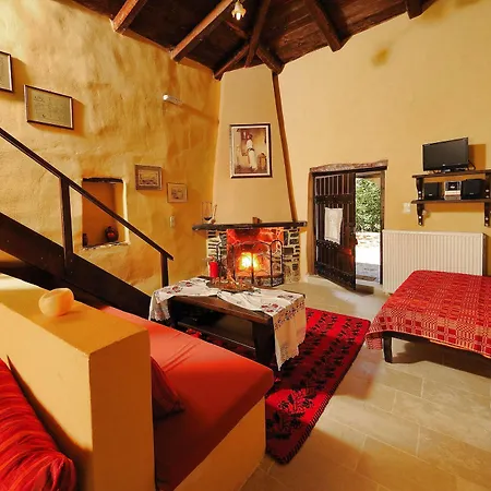 Thalori Traditional Ecotourism Village מלון דירות Kapetanianá