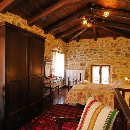 מלון דירות Thalori Traditional Ecotourism Village 4*