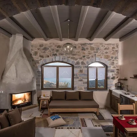 Thalori Traditional Ecotourism Village מלון דירות Kapetanianá