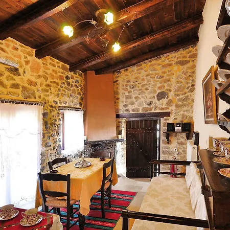 Thalori Traditional Ecotourism Village מלון דירות