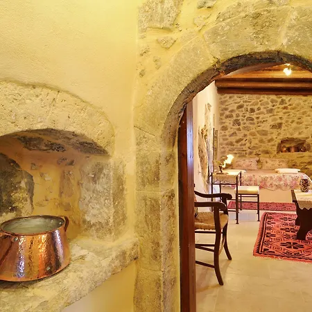 Thalori Traditional Ecotourism Village מלון דירות Kapetanianá