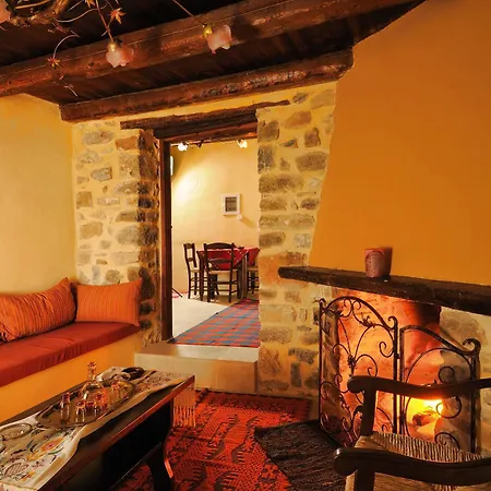 Thalori Traditional Ecotourism Village מלון דירות Kapetanianá